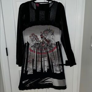 Save The Queen Artistic Black and White Midi Dress